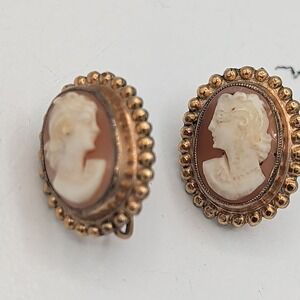 Vintage 1/20 12K GF Gold Filled Carved Shell Cameo Screw Back Earrings